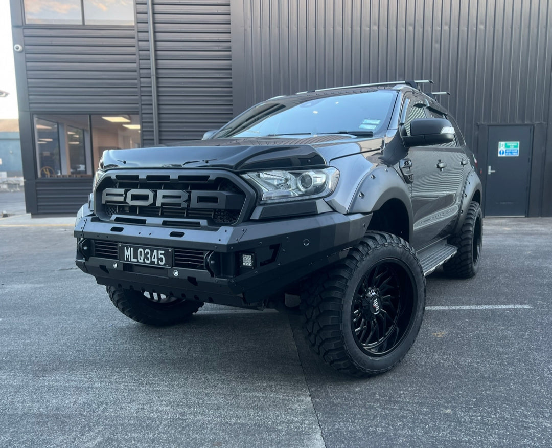 BONNET GUARD THICK 2012-2021- RANGER/EVEREST installed on silver Ute zoomed out