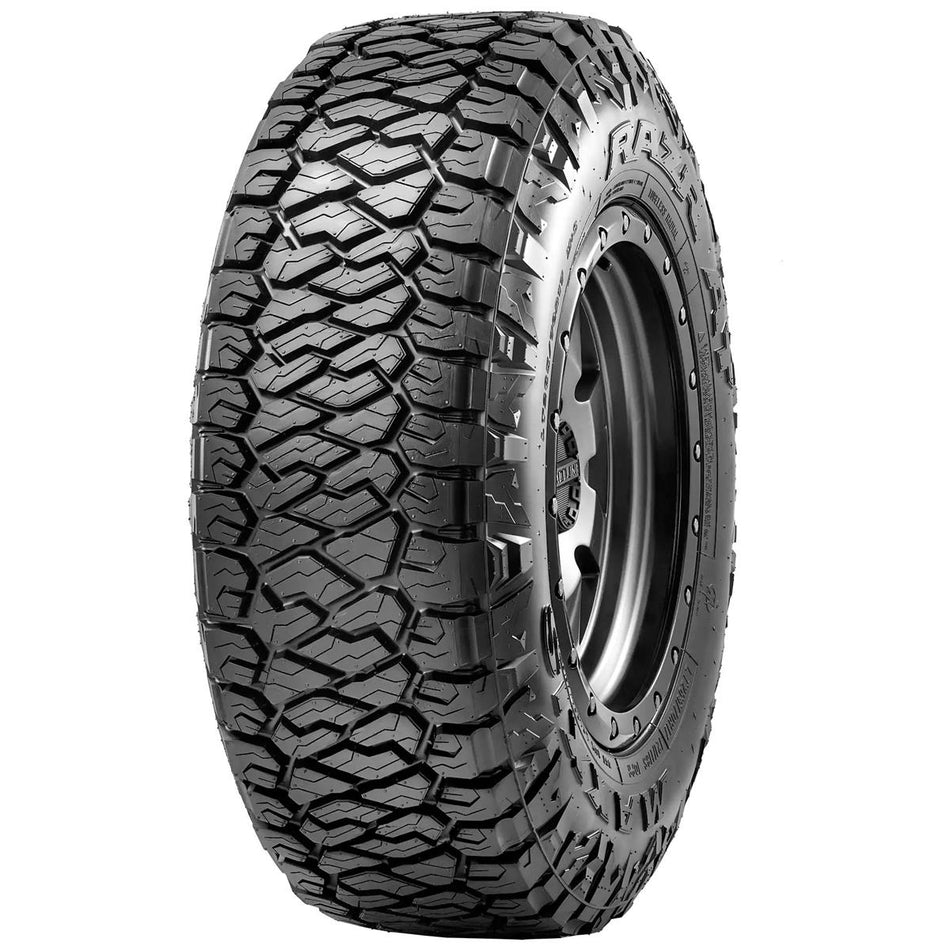 MAXXIS RAZR AT811 285/70 R17 121S